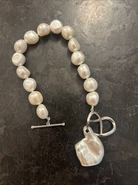 Cultured Pearl Bracelet with Abstract Heart Charm - White Pearls - 8”